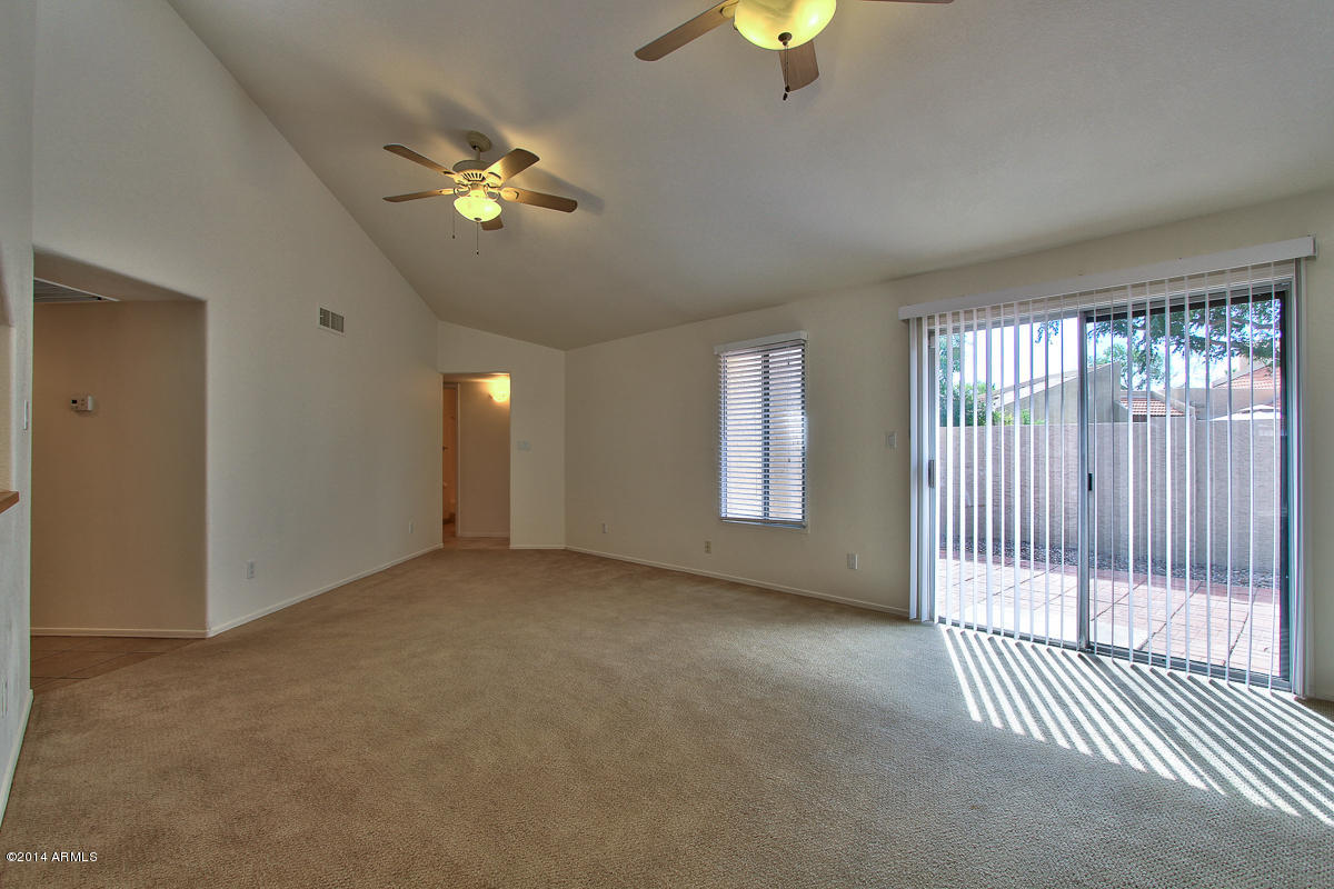 4123 West Calavar Road Phoenix, AZ 85053 - Photo 5 of 24 Great room