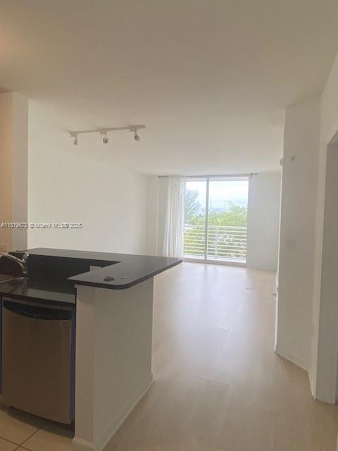 2775 Northeast 187th Street, Unit 407 Aventura, FL 33180 - Photo 13 of 38