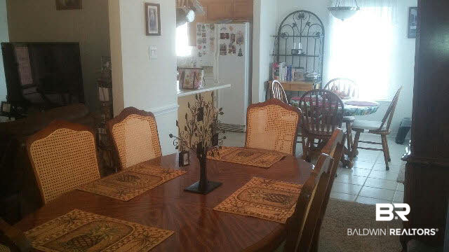 8451 Kendall Court Mobile, AL 36695 - Photo 10 of 33 Breakfast room adjacent to large formal dining. Great for entertaining.