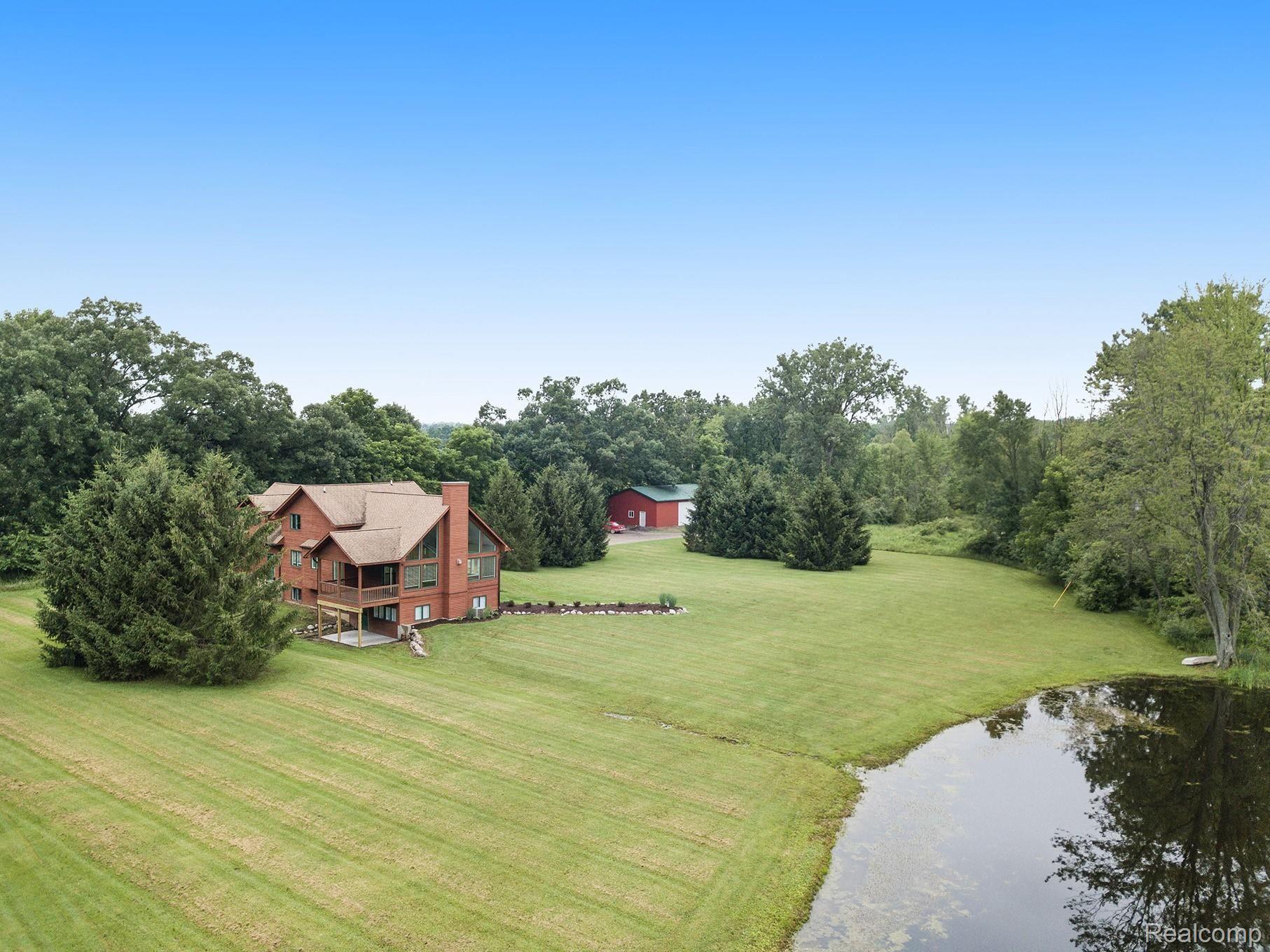8493 West Lamoreaux Road Fowlerville, MI 48836 - Photo 38 of 53 9.jpg