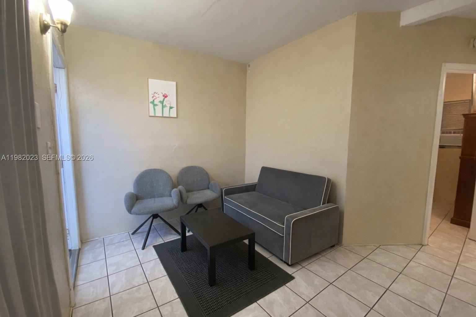 520 Southwest 6th Avenue, Unit B Homestead, FL 33030 - Photo 2 of 6