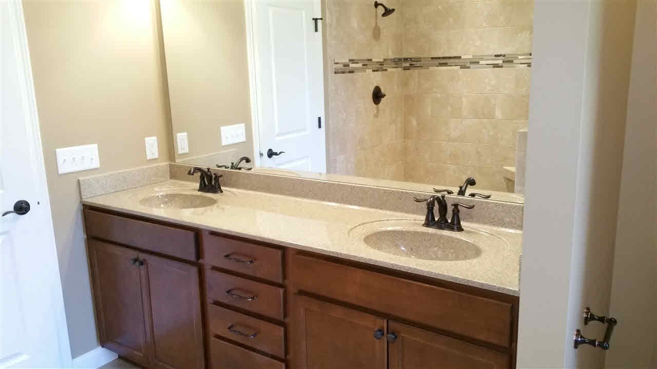 5770 Emily Road Bettendorf, IA 52722 - Photo 19 of 23 Gallery Image 19