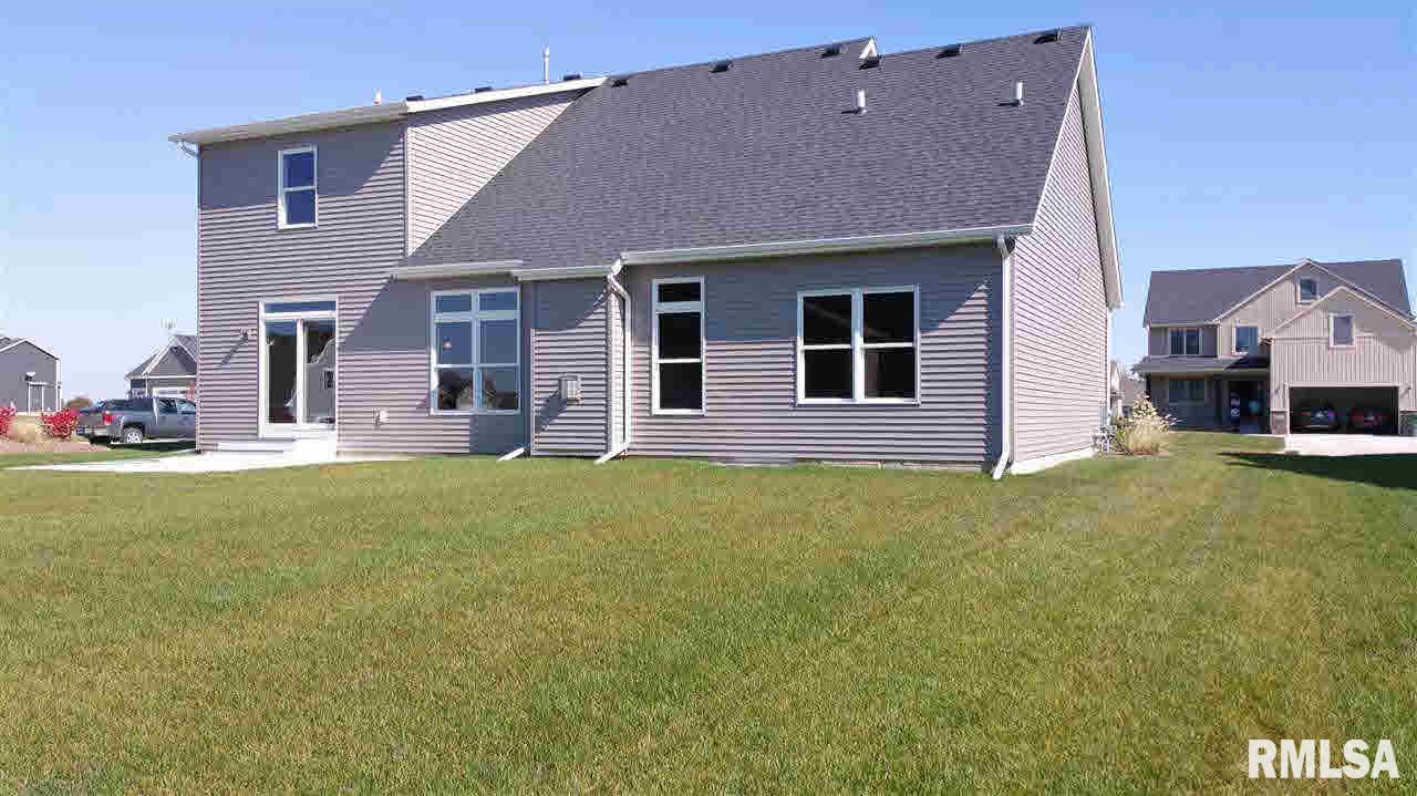 5770 Emily Road Bettendorf, IA 52722 - Photo 6 of 23 Gallery Image 6