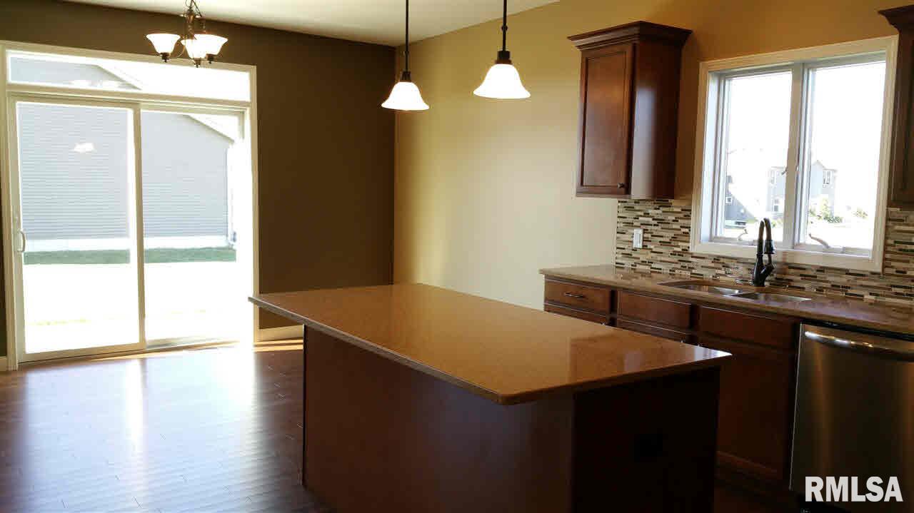 5770 Emily Road Bettendorf, IA 52722 - Photo 10 of 23 Gallery Image 10