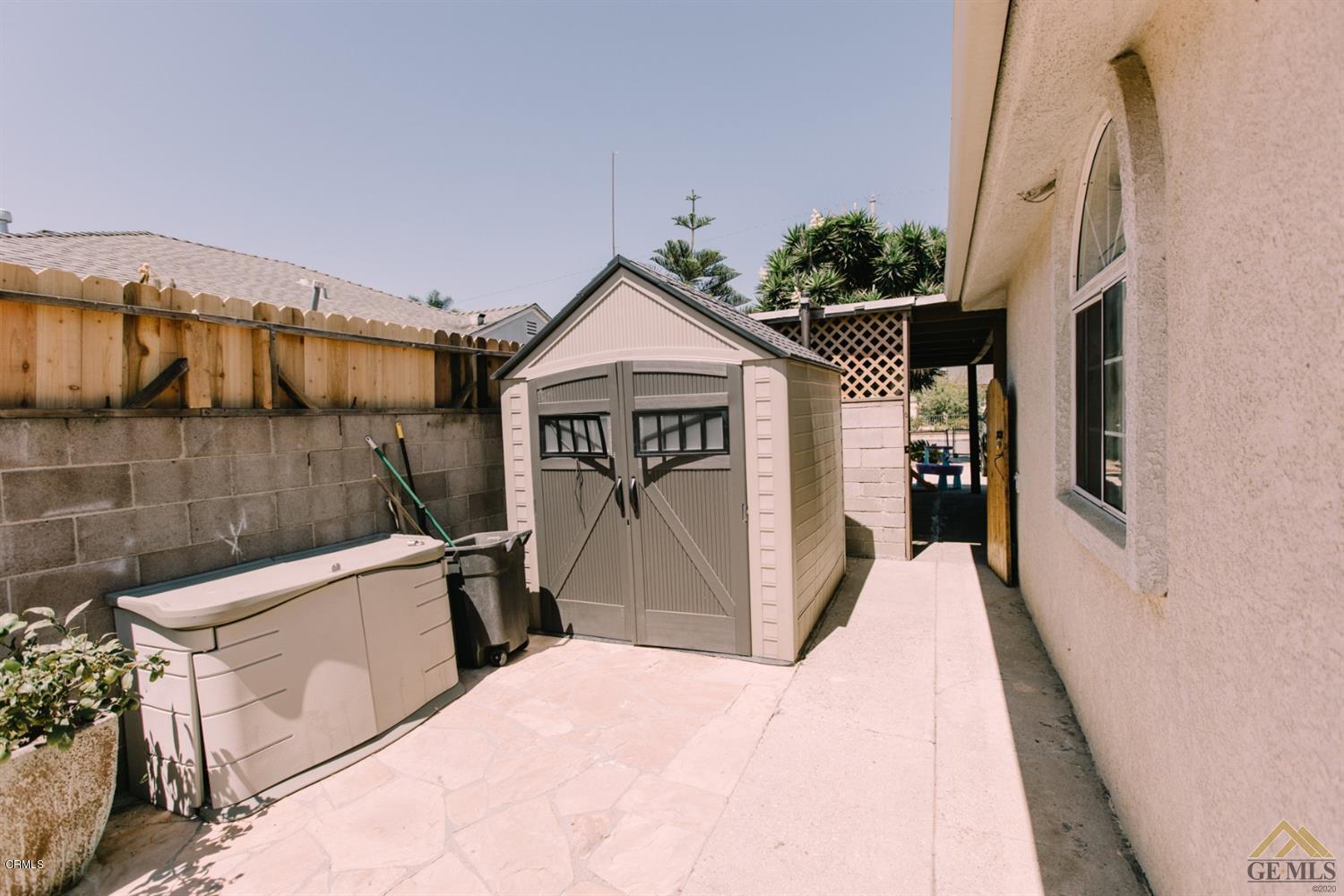 424 West Cedar Street Oxnard, CA 93033 - Photo 24 of 26 a front view of a house with entryway