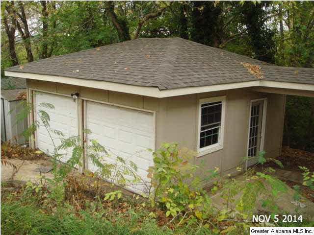 453 19th Terrace Northeast Birmingham, AL 35215 - Photo 3 of 16