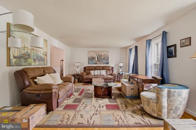 $675,000 | 1609 Winding Waye Lane, Silver Spring, MD 20902