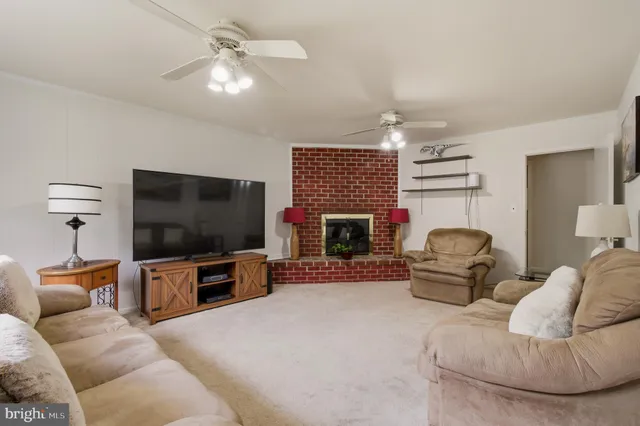 $675,000 | 1609 Winding Waye Lane, Silver Spring, MD 20902