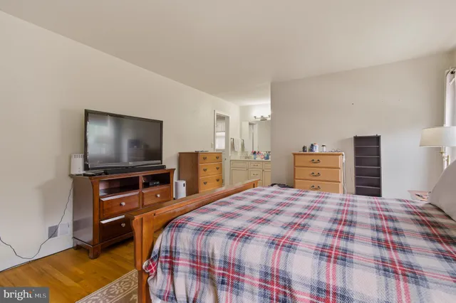 $675,000 | 1609 Winding Waye Lane, Silver Spring, MD 20902