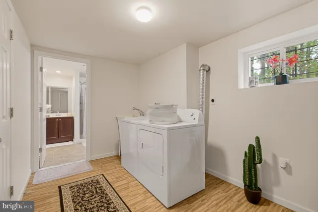 $675,000 | 1609 Winding Waye Lane, Silver Spring, MD 20902