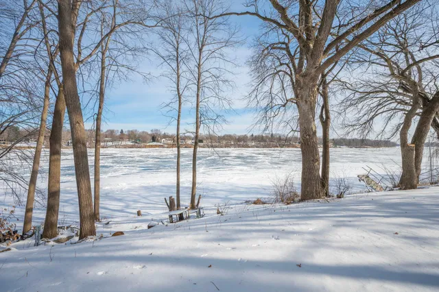 $689,900 | 809 Bradford Avenue, Champlin, MN 55316