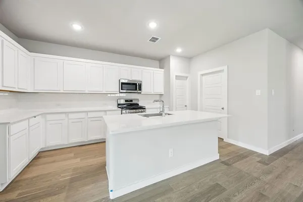 $314,990 | 2129 Derby Drive, Seagoville, TX 75159