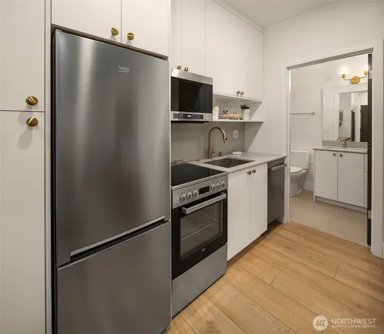 $1,049,000 | 3616 Francis Avenue North, Seattle, WA 98103