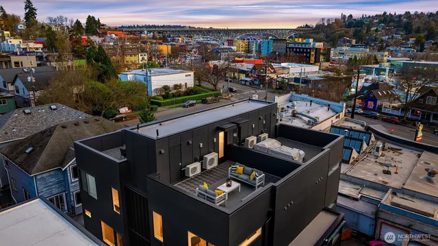 $1,049,000 | 3616 Francis Avenue North, Seattle, WA 98103