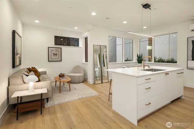 $1,049,000 | 3616 Francis Avenue North, Seattle, WA 98103