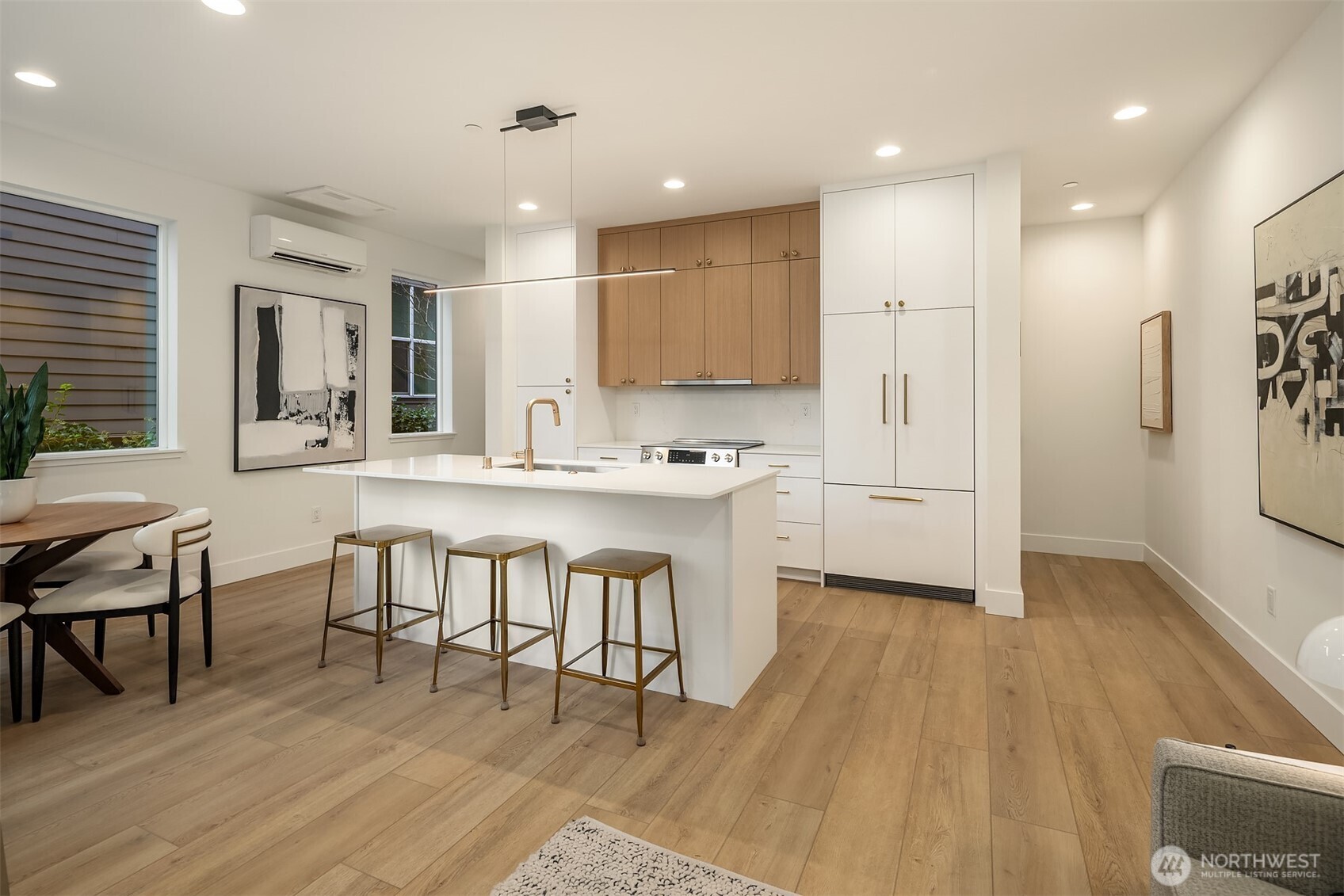 3616 Francis Avenue North Seattle, WA 98103 - Photo 4 of 34