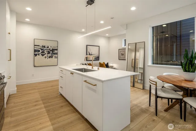 $1,049,000 | 3616 Francis Avenue North, Seattle, WA 98103