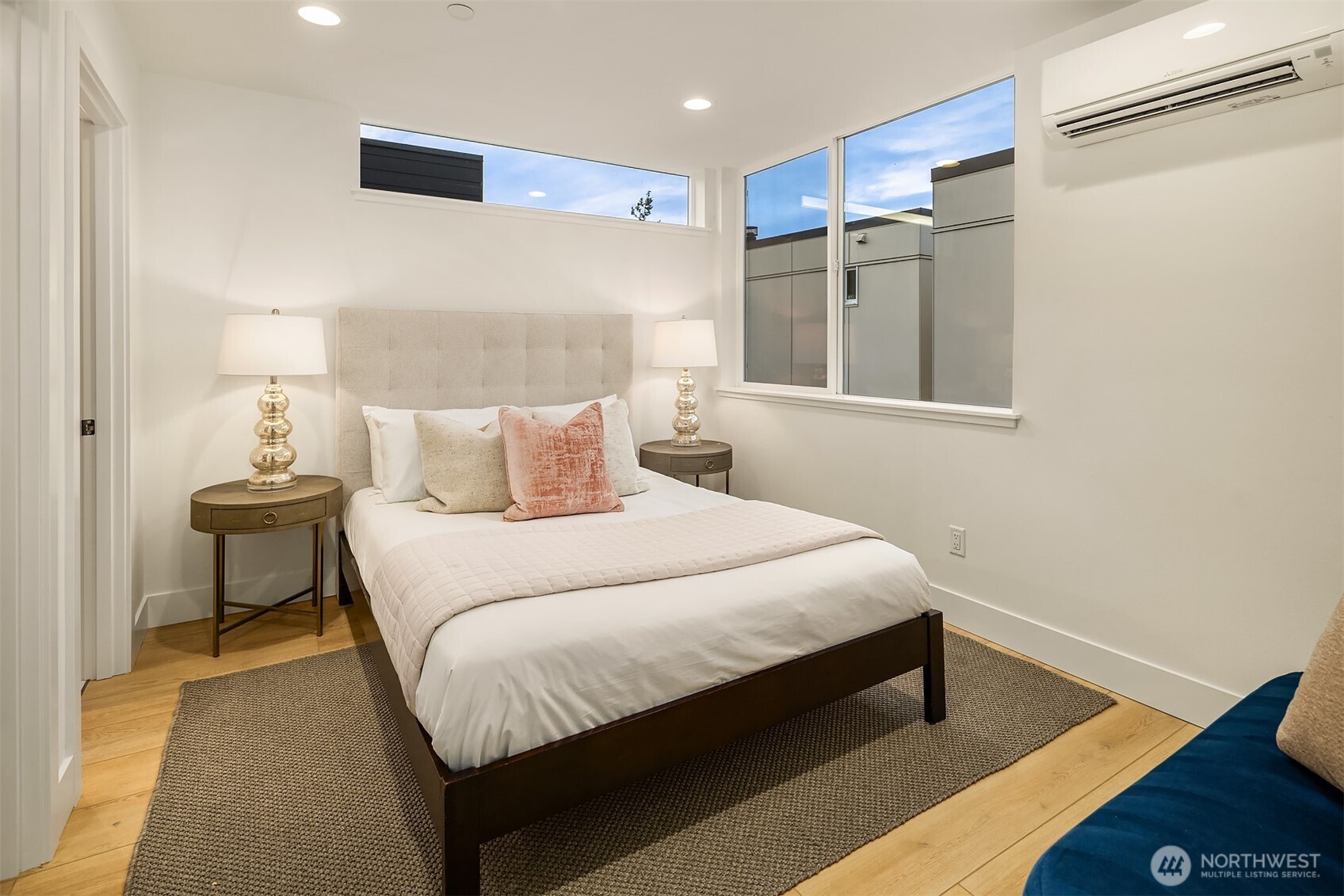 3616 Francis Avenue North Seattle, WA 98103 - Photo 10 of 34