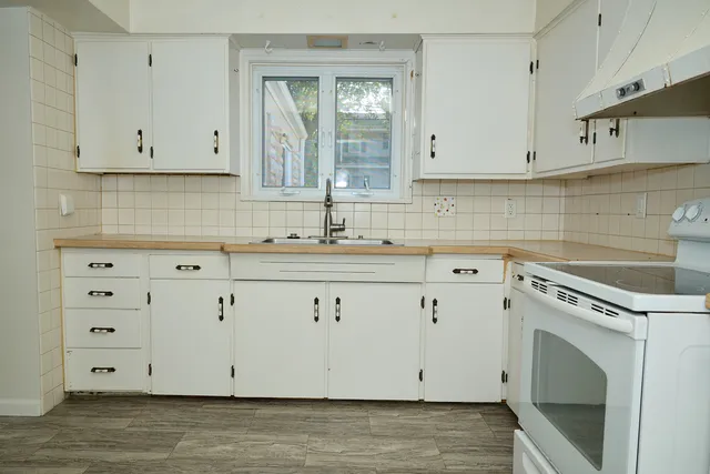 $178,000 | 1804 Pike Street, Peru, IL 61354