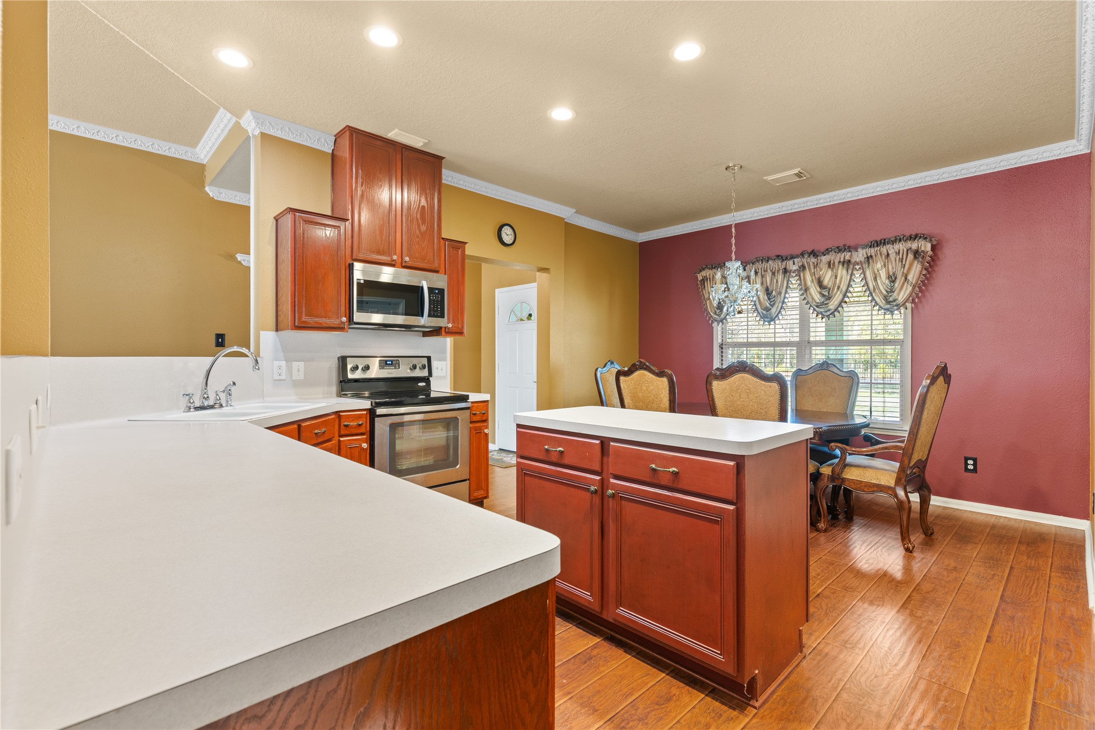 11547 Crockett Martin Road Conroe, TX 77306 - Photo 12 of 46