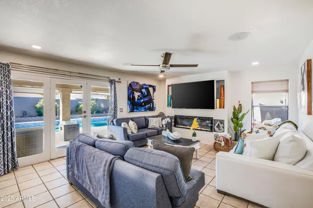 $696,000 | 7383 West Utopia Road, Glendale, AZ 85308