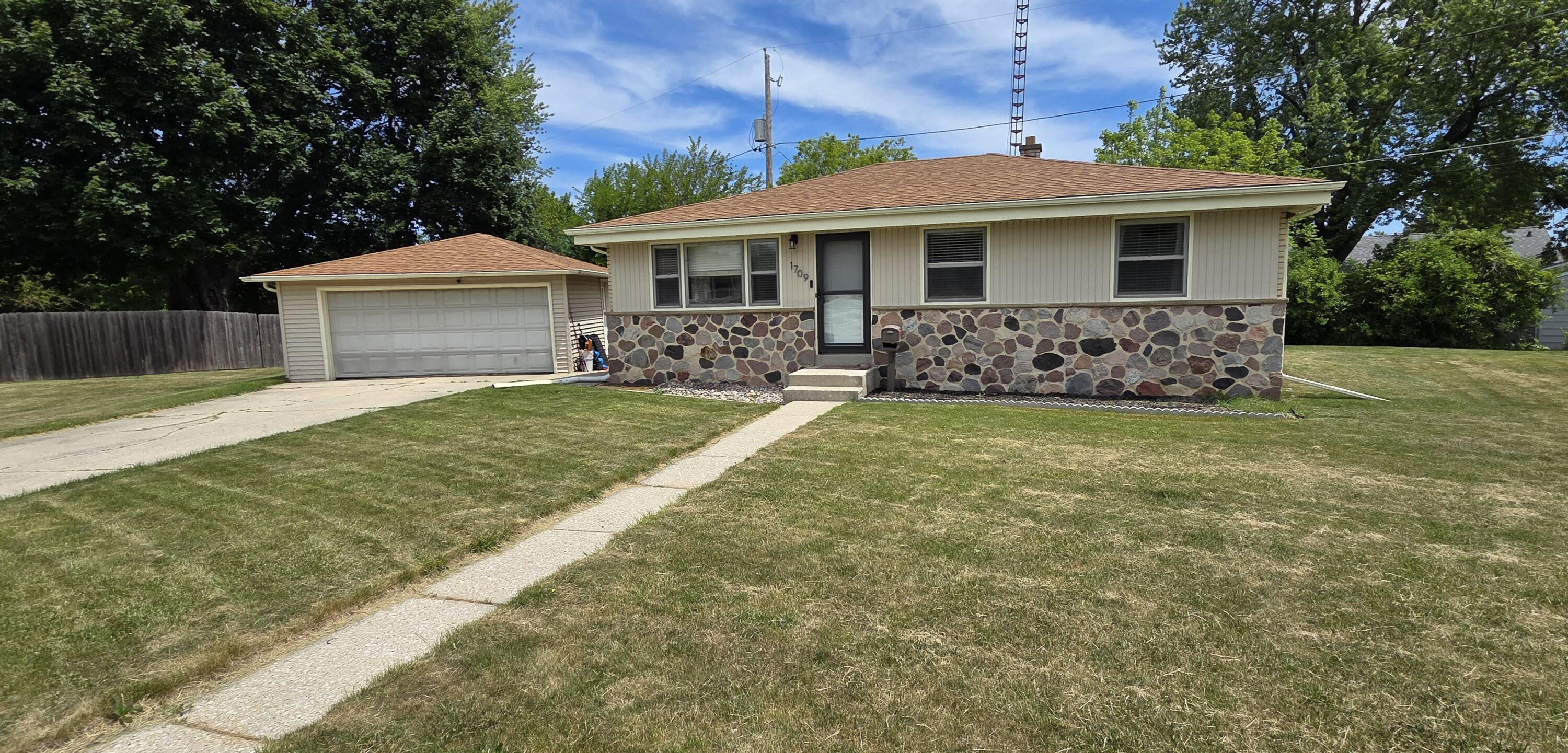 1709 Mercury Circle Racine, WI 53404 - Photo 23 of 23 Great Curb Appeal