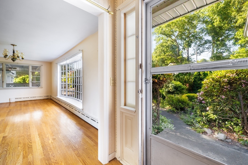 45 Indian Hill Road Worcester, MA 01606 - Photo 2 of 41