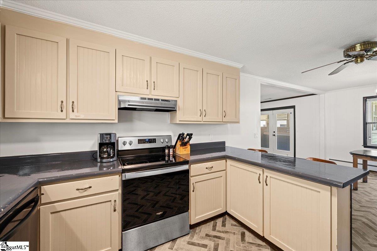 569 Edens Road Pickens, SC 29671 - Photo 10 of 48