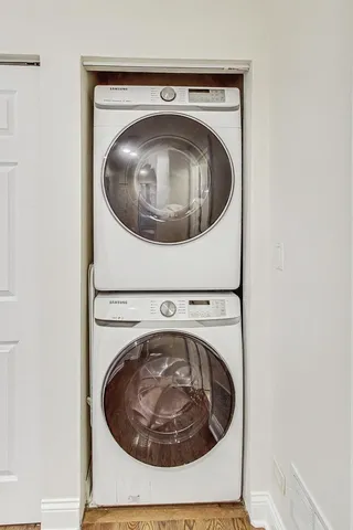 a close up view of washer and dryer