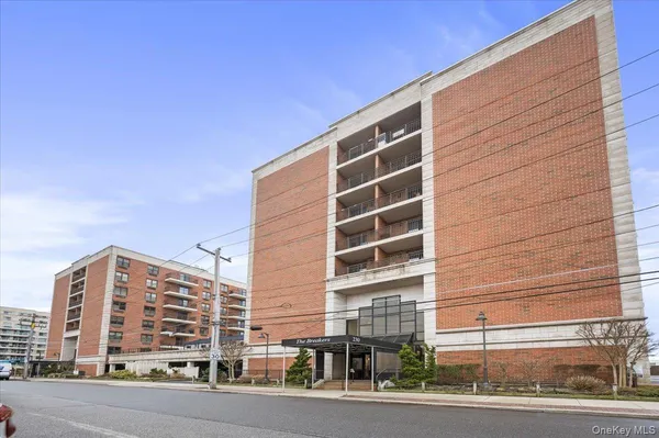 $930,000 | 230 West Broadway, Unit 413, Long Beach, NY 11561