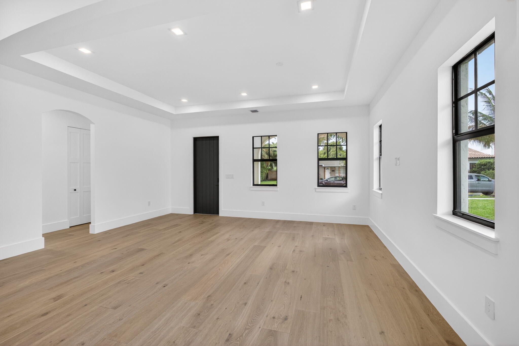 1013 Ardmore Road West Palm Beach, FL 33401 - Photo 12 of 67 12