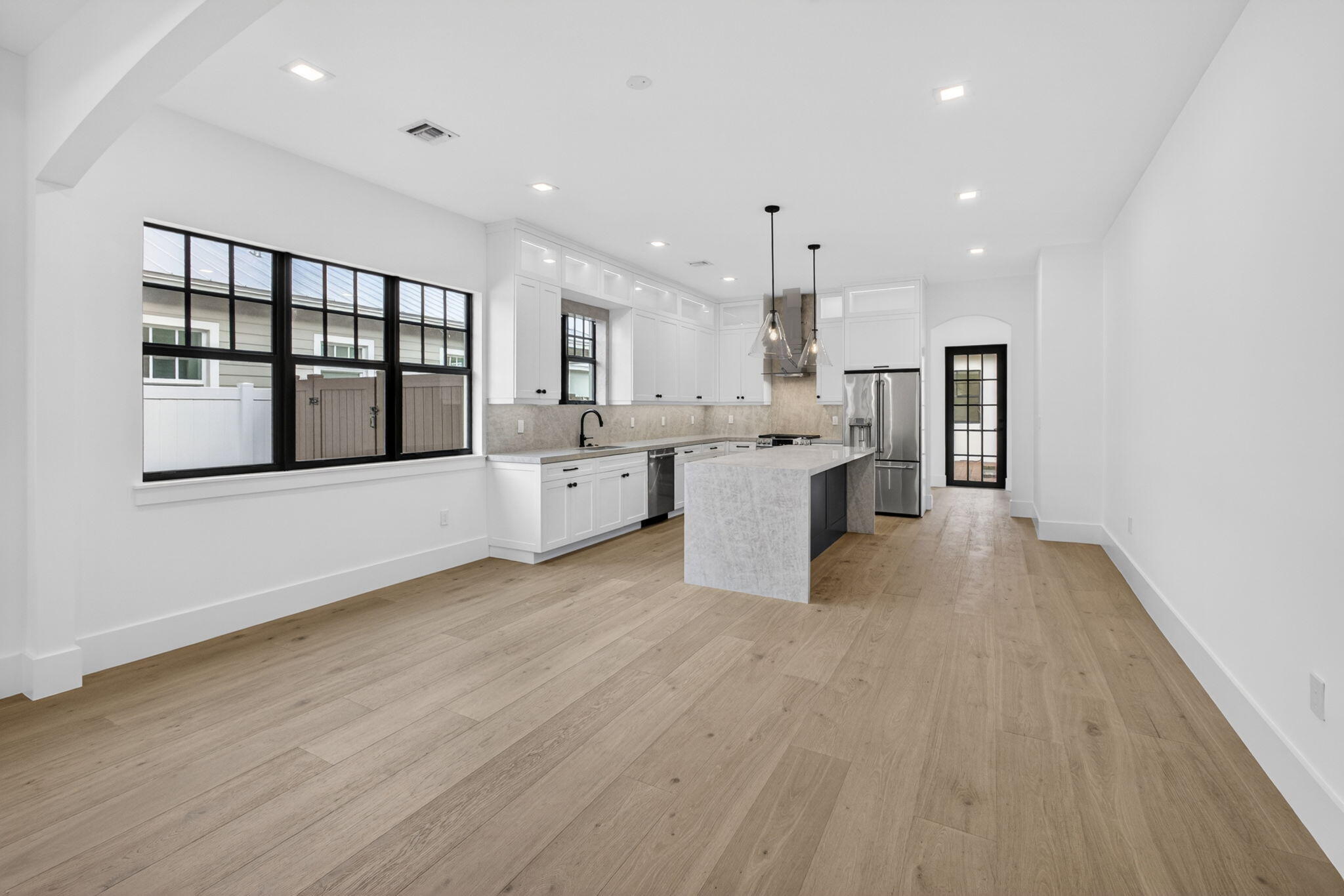 1013 Ardmore Road West Palm Beach, FL 33401 - Photo 13 of 67 14