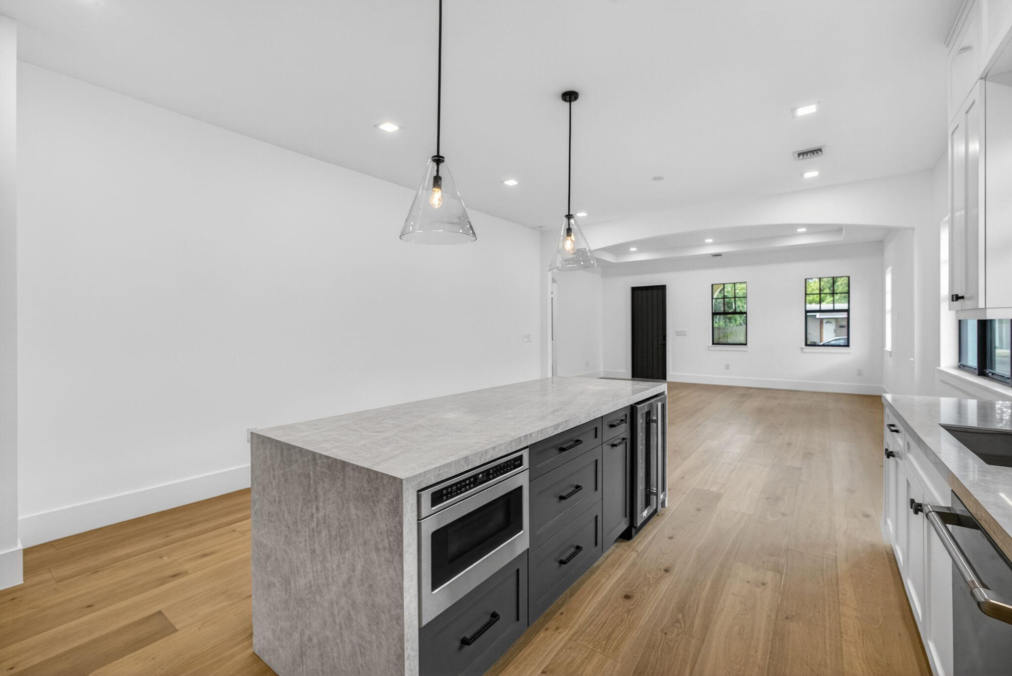 1013 Ardmore Road West Palm Beach, FL 33401 - Photo 19 of 67 20