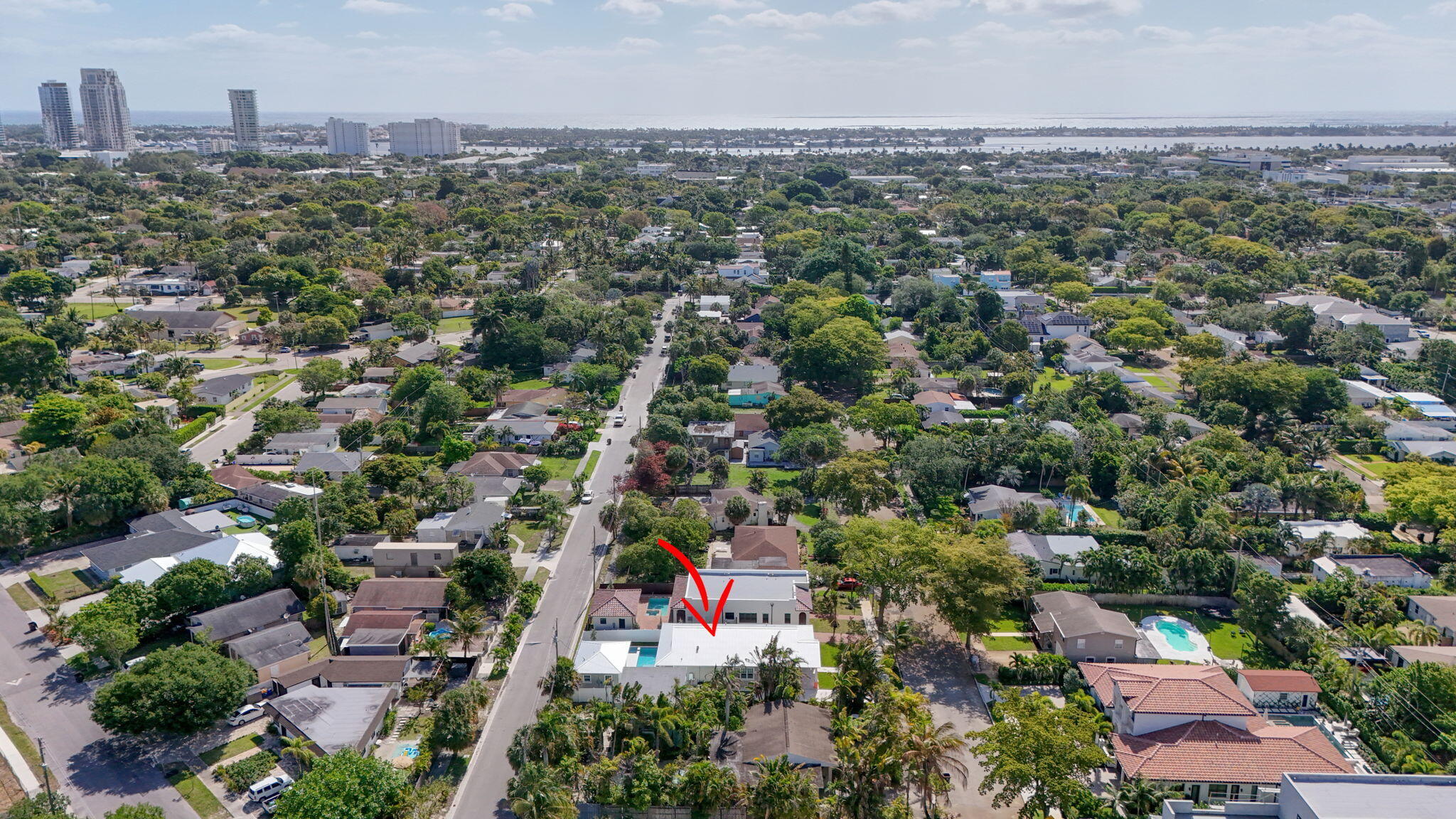 1013 Ardmore Road West Palm Beach, FL 33401 - Photo 2 of 67 2