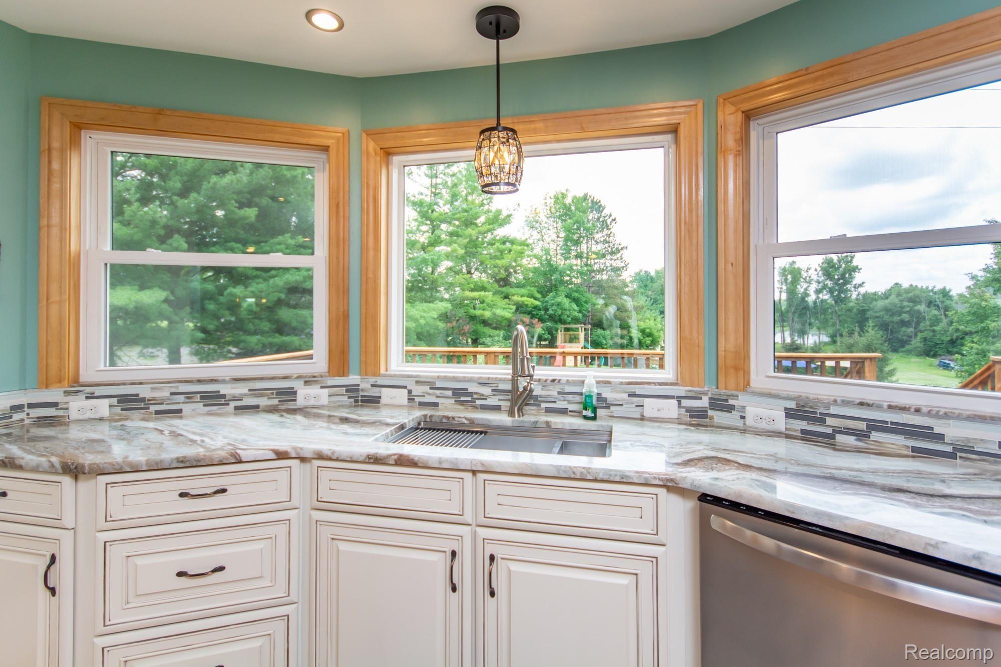 5568 Lum Road Attica, MI 48412 - Photo 9 of 45 DSC_7575.jpg