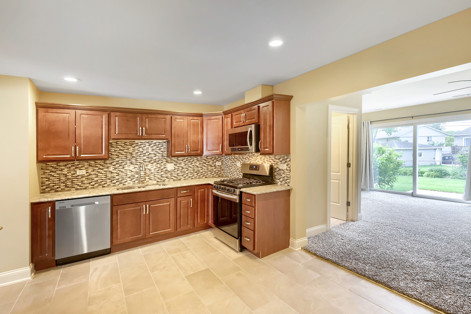 714 Sunset Circle Streamwood, IL 60107 - Photo 18 of 30
