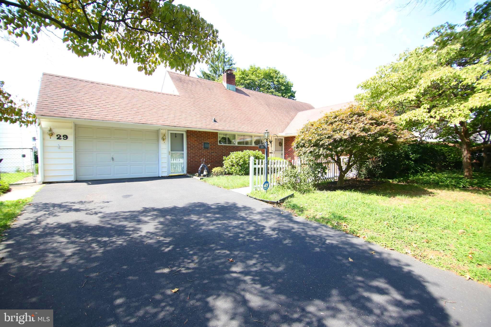 29 Seckelpear Road Levittown, PA 19056 - Photo 2 of 15 Gallery Image 2