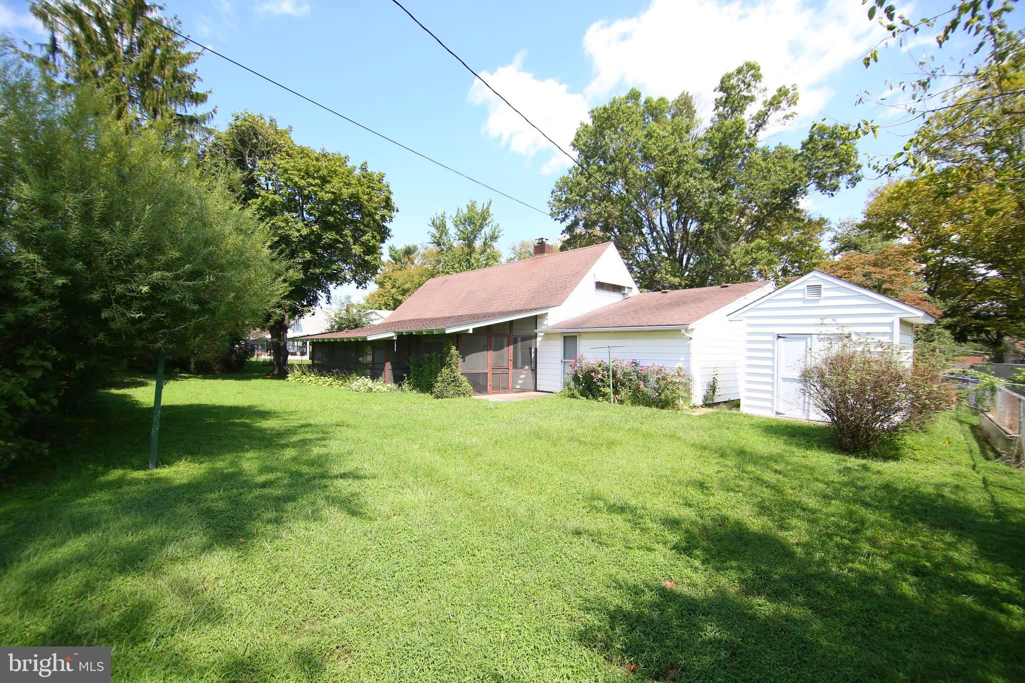 29 Seckelpear Road Levittown, PA 19056 - Photo 12 of 15 Gallery Image 12