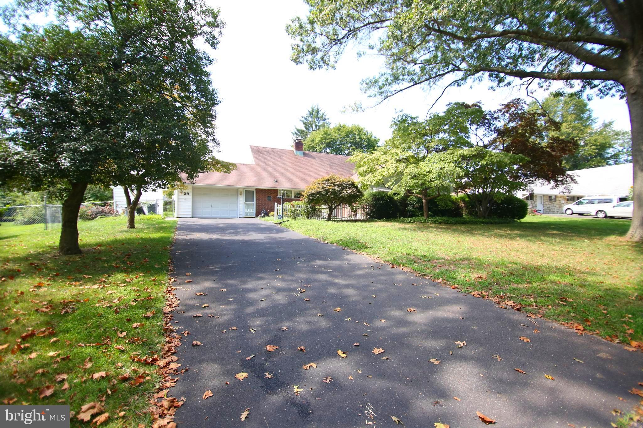 29 Seckelpear Road Levittown, PA 19056 - Photo 3 of 15 Gallery Image 3