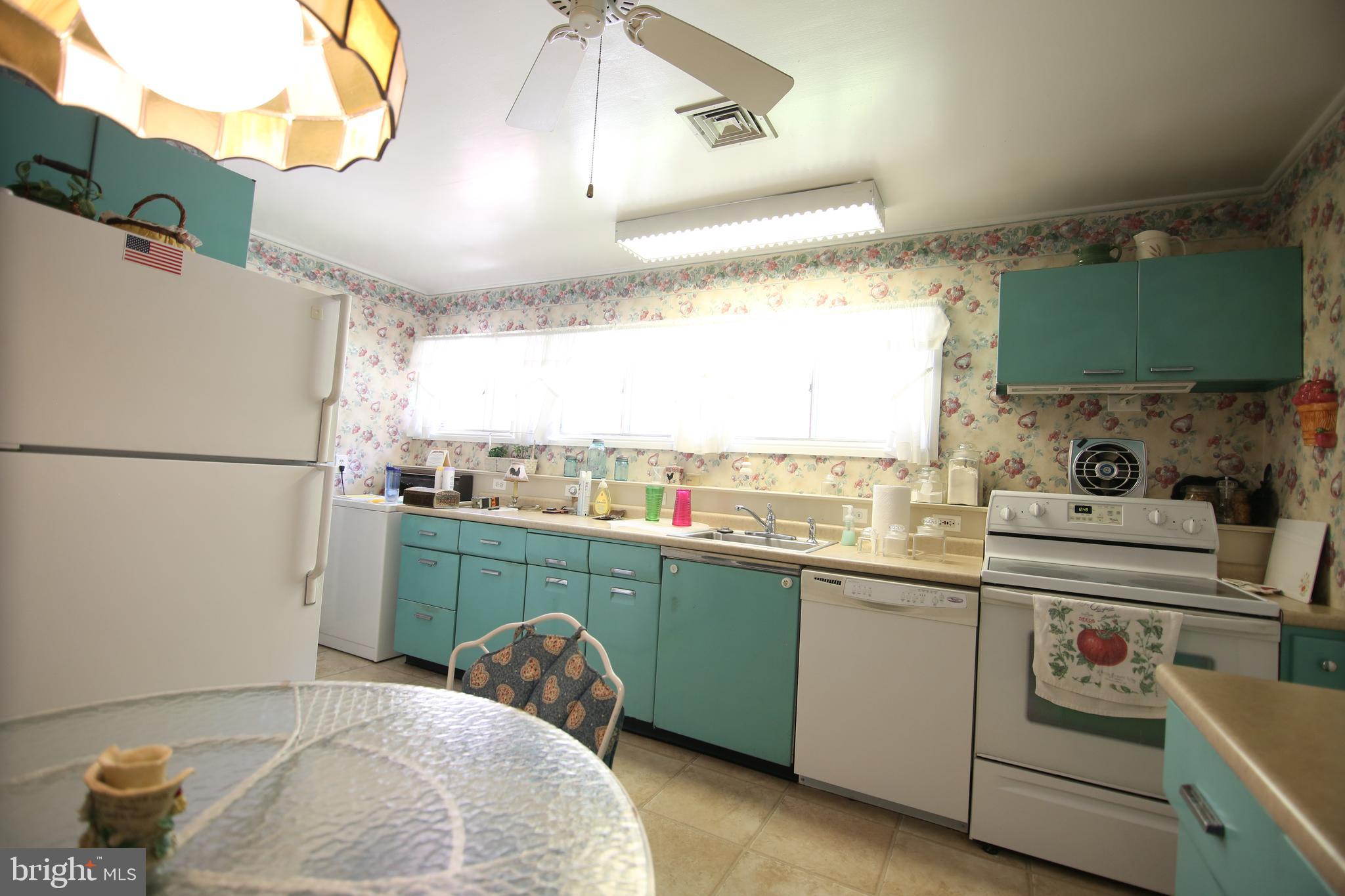 29 Seckelpear Road Levittown, PA 19056 - Photo 5 of 15 Gallery Image 5