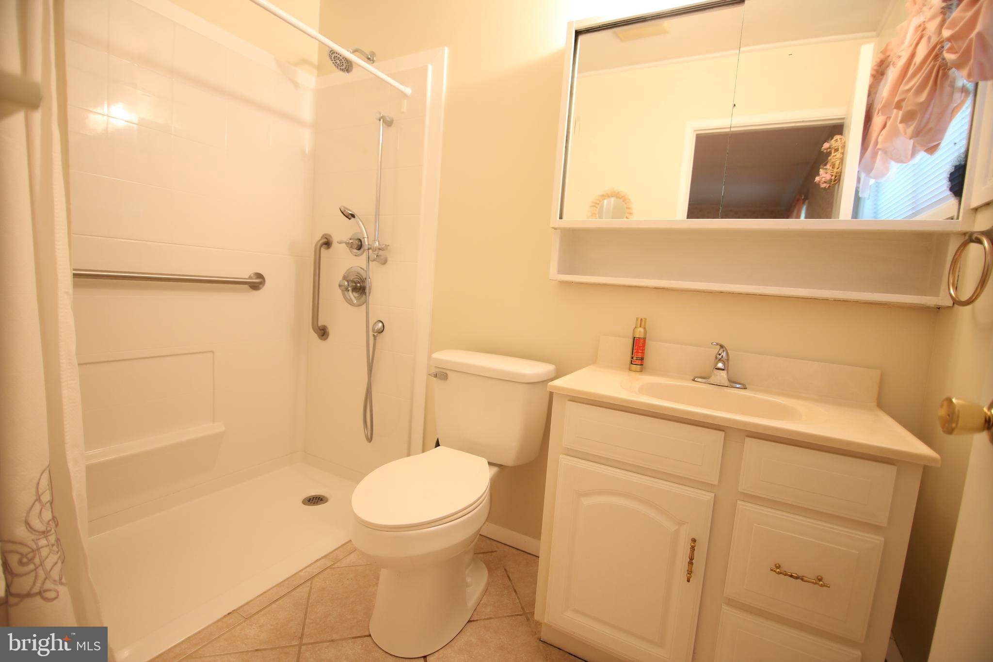 29 Seckelpear Road Levittown, PA 19056 - Photo 10 of 15 Gallery Image 10