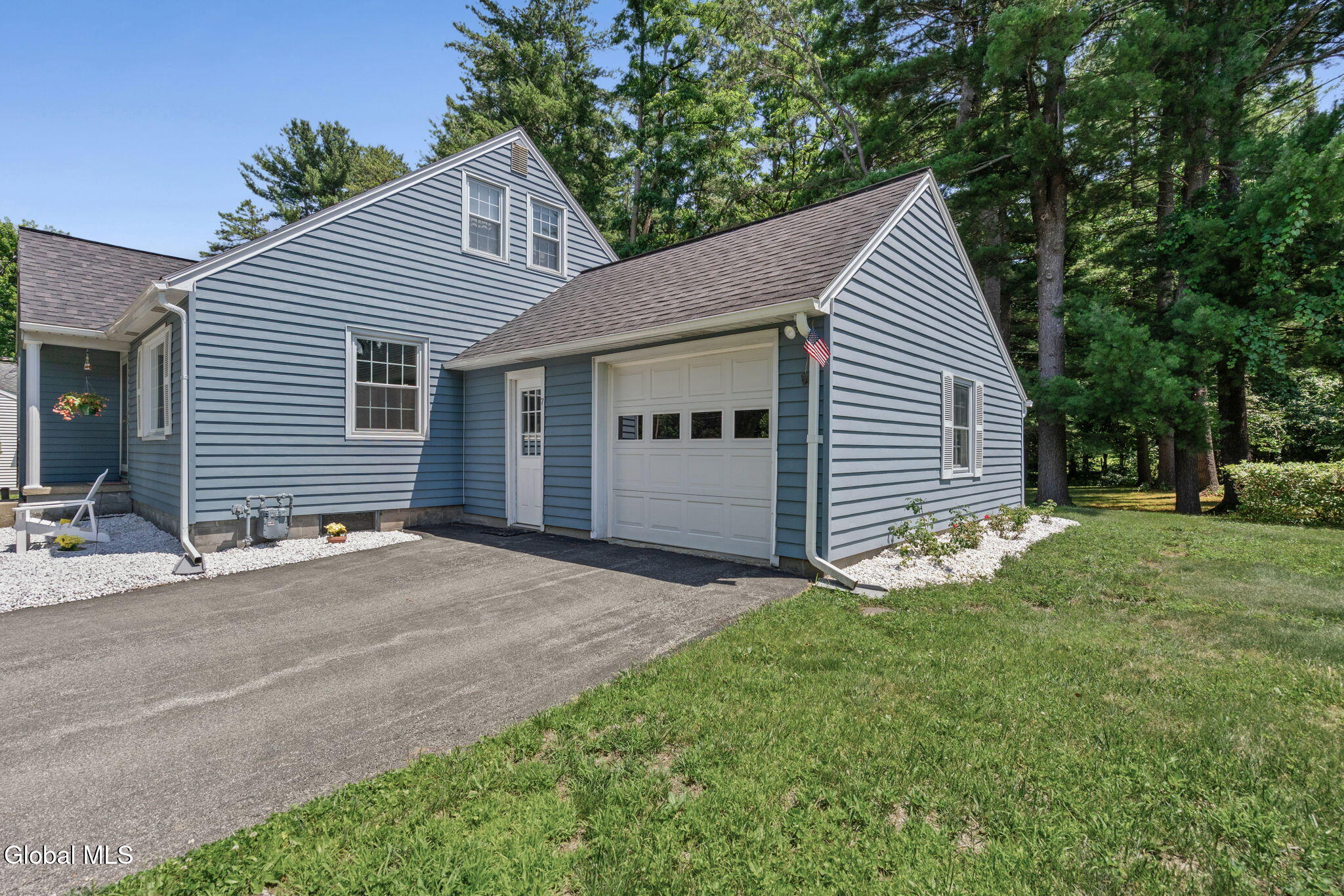 7 Pinewood Road Guilderland, NY 12084 - Photo 3 of 36 39-web-or-mls-7-pinewood-rd