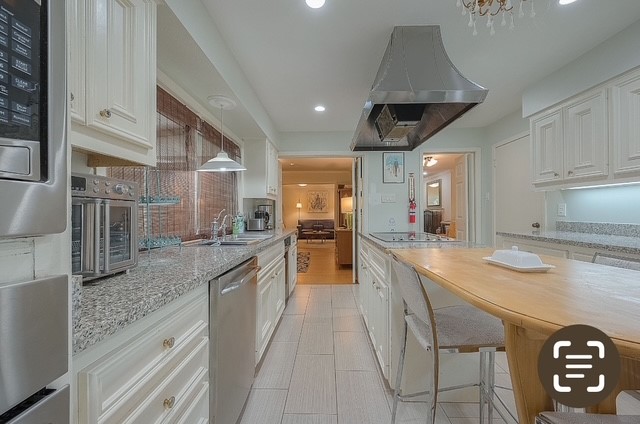 5203 Chesapeake Way Houston, TX 77056 - Photo 9 of 28 View of kitchen
