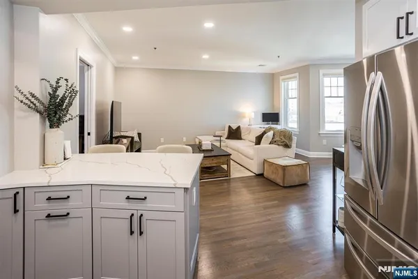$969,900 | 82 Clinton Street, Unit 6F, Hoboken, NJ 07030