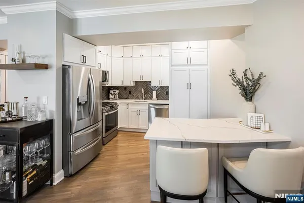 $969,900 | 82 Clinton Street, Unit 6F, Hoboken, NJ 07030