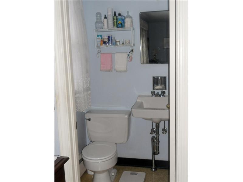 30 Partridge Road Portland, ME 04102 - Photo 11 of 23 Bathroom.