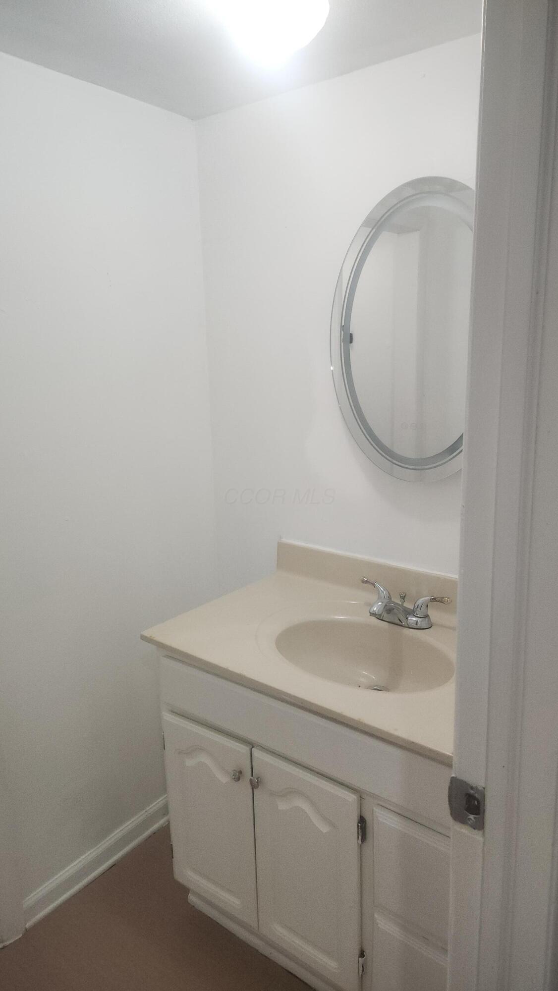 1052 McNaughten Road Columbus, OH 43213 - Photo 27 of 63 20250213_164335