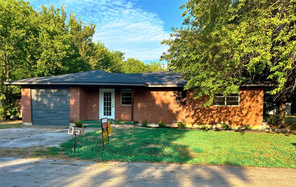 1108 Locust Street Gainesville, TX 76240 - Photo 1 of 13