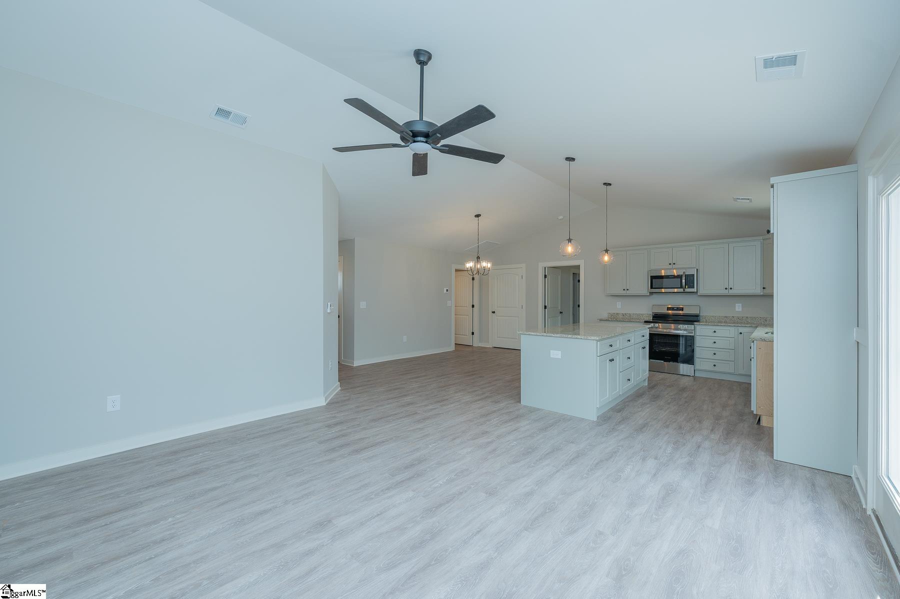 9968 Hwy 252 Ware Shoals Ware Shoals, SC 29692 - Photo 11 of 32