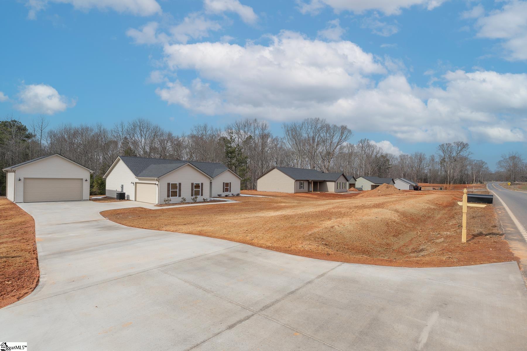 9968 Hwy 252 Ware Shoals Ware Shoals, SC 29692 - Photo 2 of 32